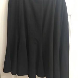 Mid length Trumpet flare Skirt